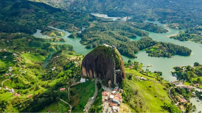 img-vuelos-medellin